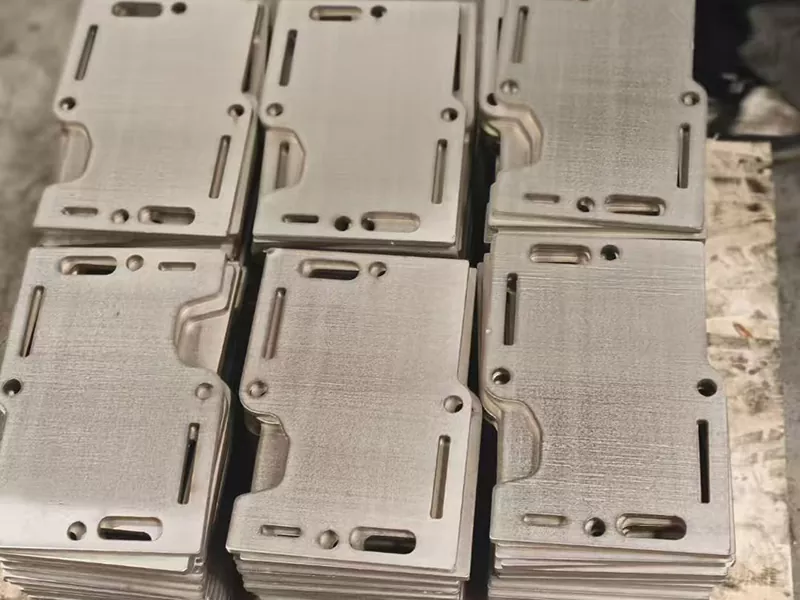 Servicio de fabricación de chapa metálica con corte por láser