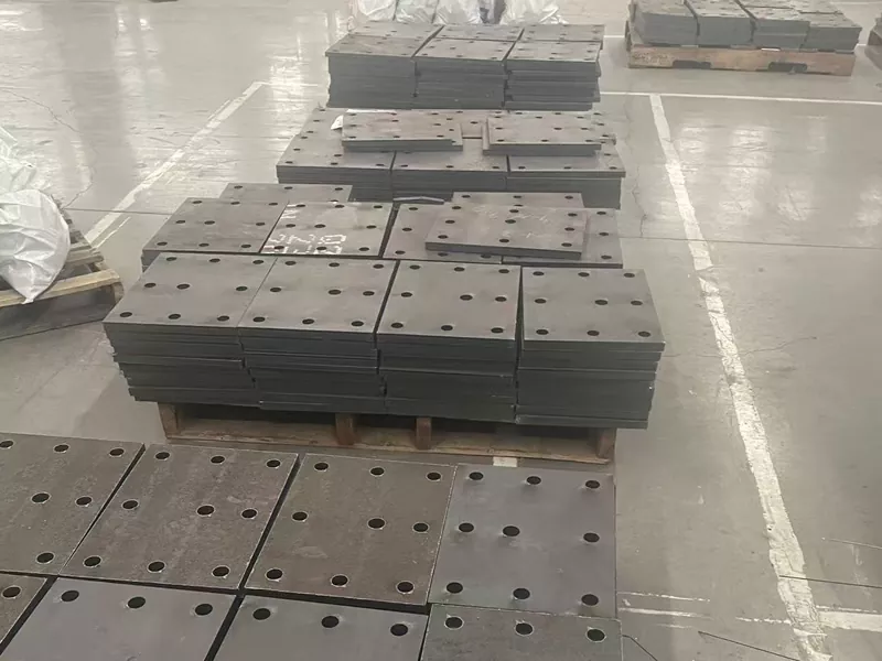 Servicios de grabado y corte por láser de metales